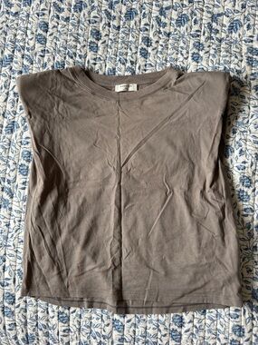 Aritzia Babaton Shoulder Pad Shirt